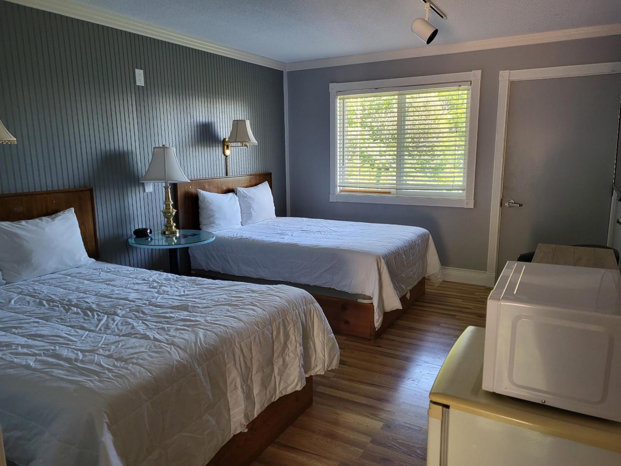 Chequamegon Lake Superior Lodge Bayfield Eksteriør bilde